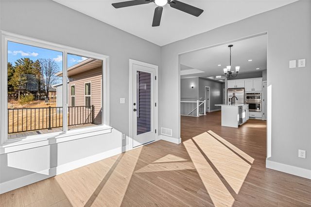 260 Pine Grove Lane, Iowa City, IA 52246