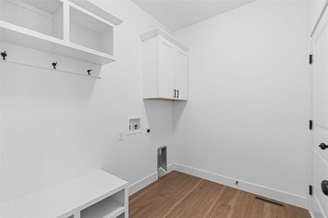 260 Pine Grove Lane, Iowa City, IA 52246