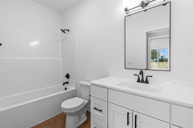 260 Pine Grove Lane, Iowa City, IA 52246