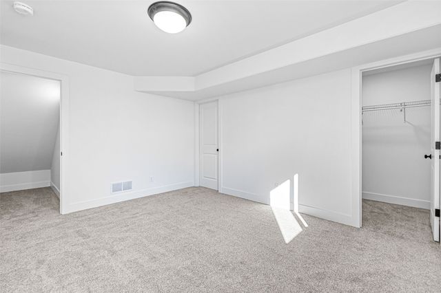 260 Pine Grove Lane, Iowa City, IA 52246