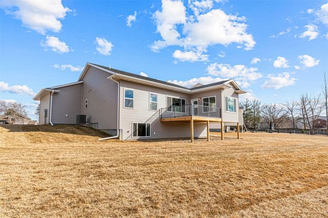 260 Pine Grove Lane, Iowa City, IA 52246