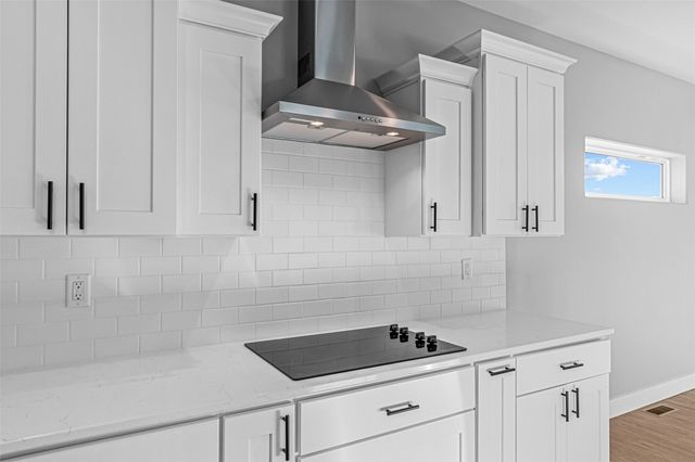 260 Pine Grove Lane, Iowa City, IA 52246