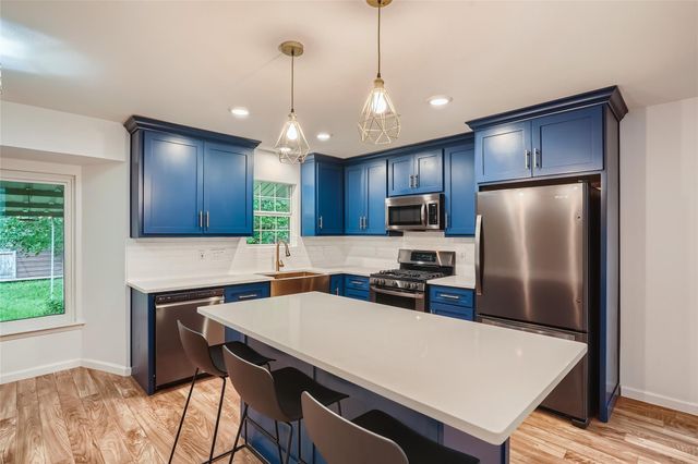 507 Seminole DR, Austin, TX 78745