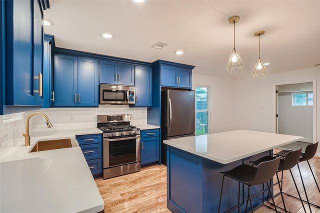 507 Seminole DR, Austin, TX 78745