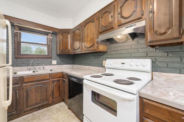 1816 W 29th, Wichita, KS 67217