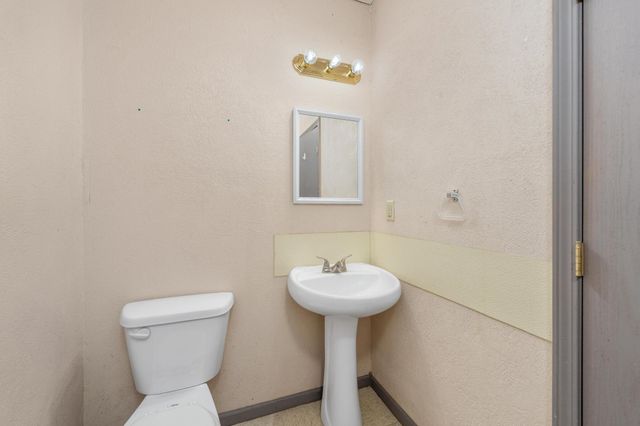 1816 W 29th, Wichita, KS 67217
