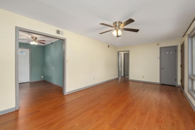 1816 W 29th, Wichita, KS 67217