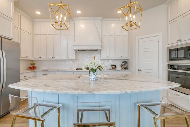 14300 Walsh Avenue, Fort Worth, TX 76008