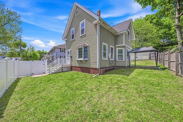 17 Forest Ave, Plymouth, MA 02360