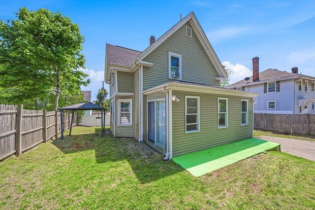 17 Forest Ave, Plymouth, MA 02360