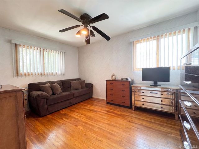128 James Street, Massapequa, NY 11758