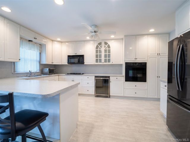 128 James Street, Massapequa, NY 11758
