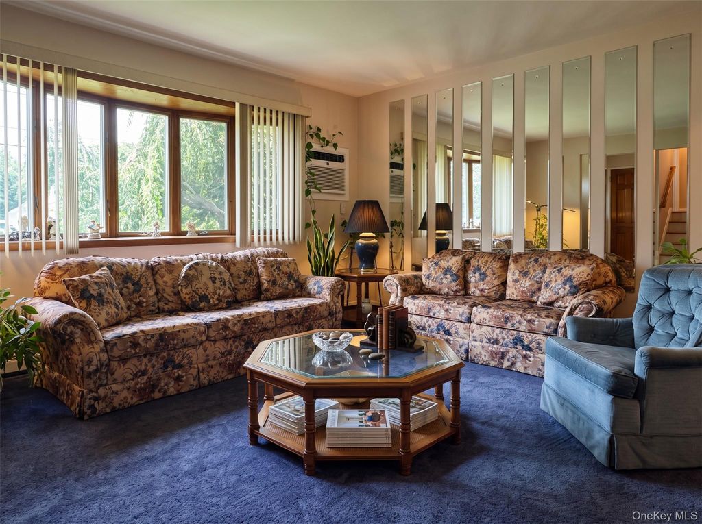128 James Street, Massapequa, NY 11758 — photo 3
