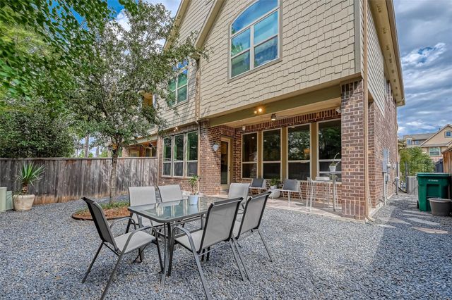 23 Silver Rock Drive, Tomball, TX 77375
