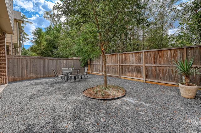 23 Silver Rock Drive, Tomball, TX 77375