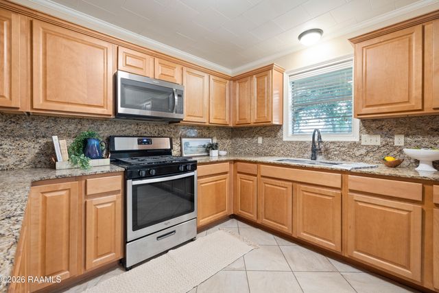 206 Paul Boudreaux Road, Lafayette, LA 70506