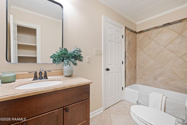 206 Paul Boudreaux Road, Lafayette, LA 70506