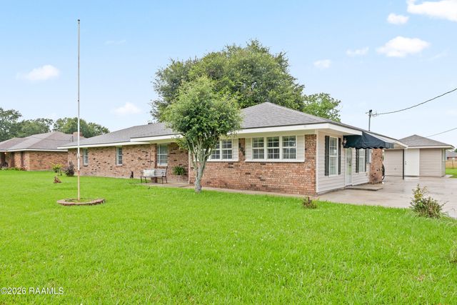 206 Paul Boudreaux Road, Lafayette, LA 70506