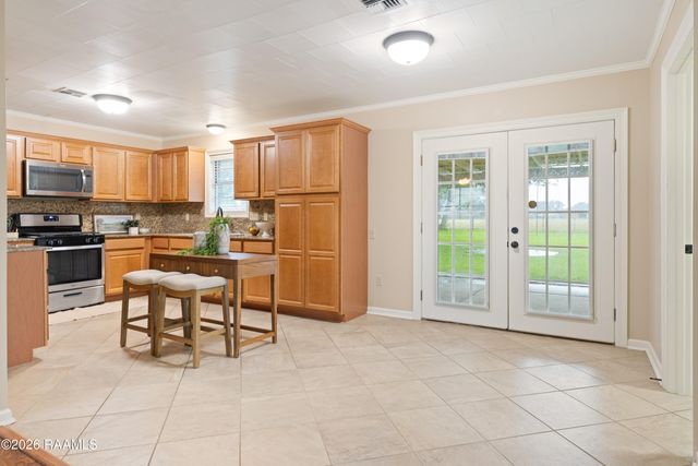 206 Paul Boudreaux Road, Lafayette, LA 70506