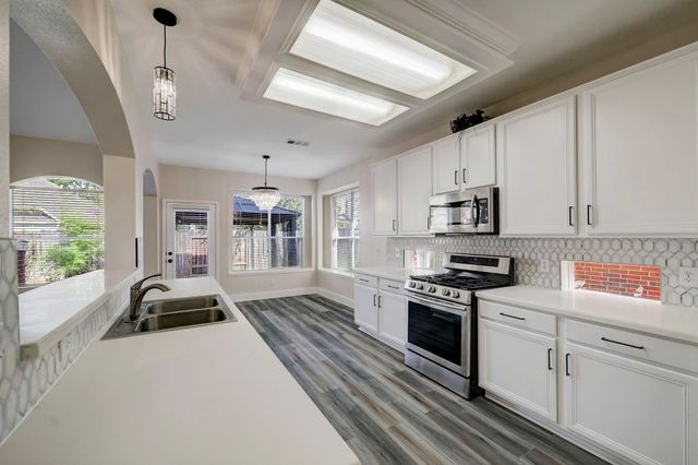 4615 Russett Lane, Sugar Land, TX 77479