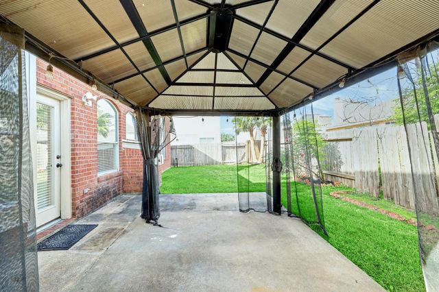 4615 Russett Lane, Sugar Land, TX 77479