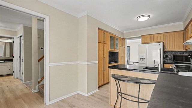 2176 Overlook Court, Ann Arbor, MI 48103