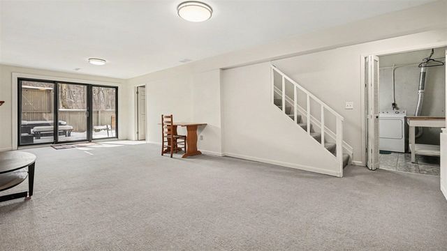 2176 Overlook Court, Ann Arbor, MI 48103