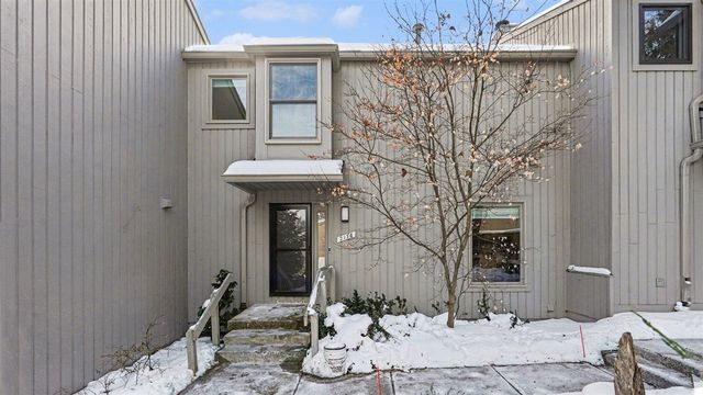 2176 Overlook Court, Ann Arbor, MI 48103
