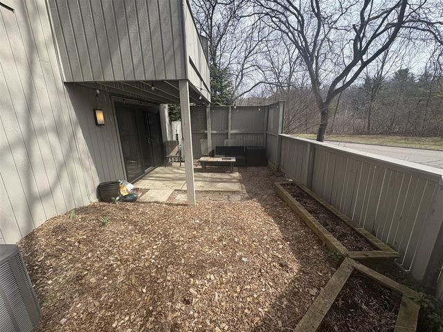 2176 Overlook Court, Ann Arbor, MI 48103