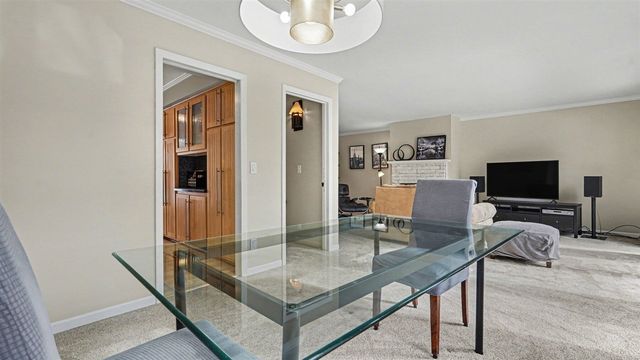 2176 Overlook Court, Ann Arbor, MI 48103