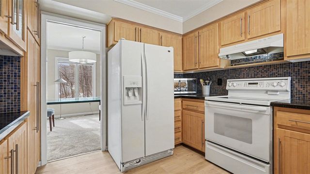 2176 Overlook Court, Ann Arbor, MI 48103