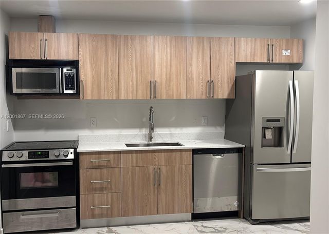 1629 Mayo St, Hollywood, FL 33020
