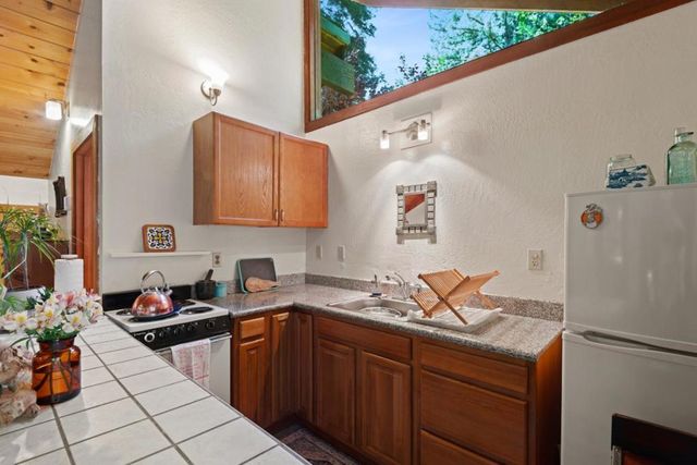 17388 Tressel Pass Road, Boulder Creek, CA 95006