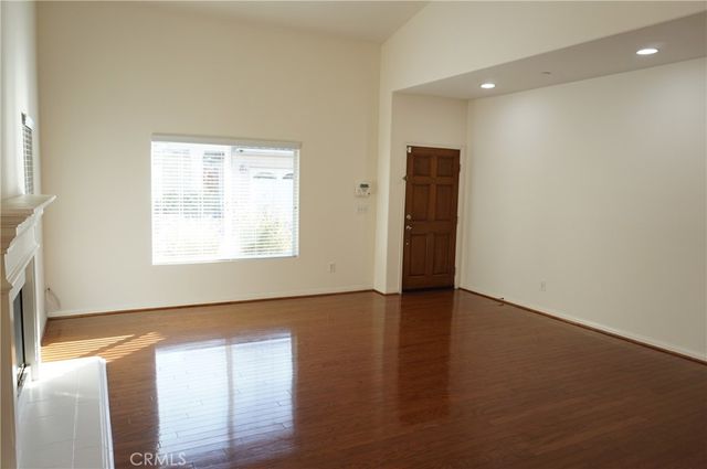 11855 Birch Grove, Sylmar, CA 91342