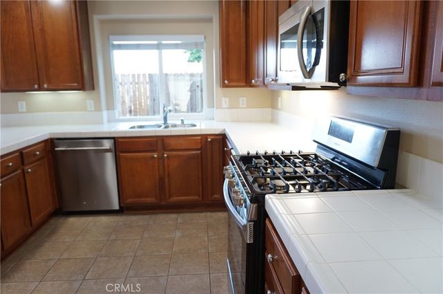 11855 Birch Grove, Sylmar, CA 91342