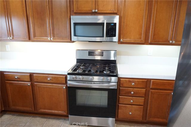 11855 Birch Grove, Sylmar, CA 91342