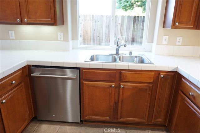 11855 Birch Grove, Sylmar, CA 91342