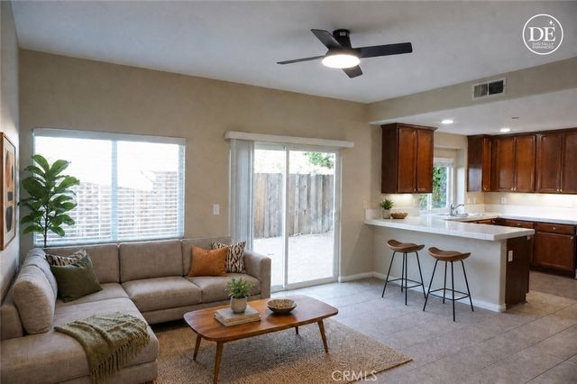 11855 Birch Grove, Sylmar, CA 91342