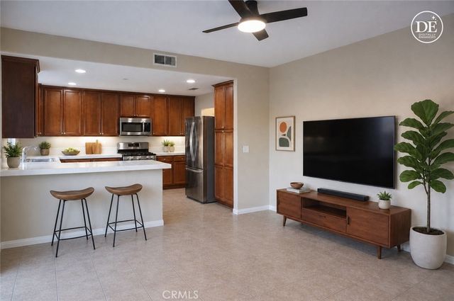 11855 Birch Grove, Sylmar, CA 91342