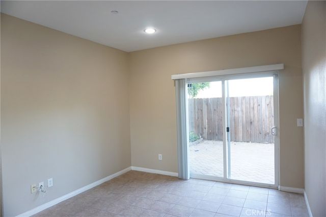 11855 Birch Grove, Sylmar, CA 91342