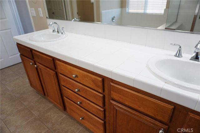 11855 Birch Grove, Sylmar, CA 91342