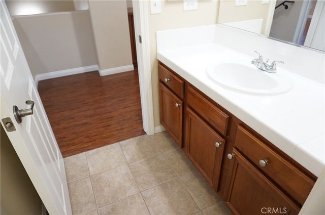 11855 Birch Grove, Sylmar, CA 91342