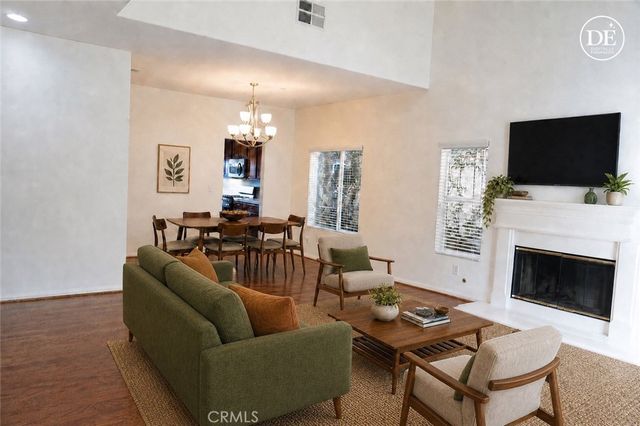 11855 Birch Grove, Sylmar, CA 91342