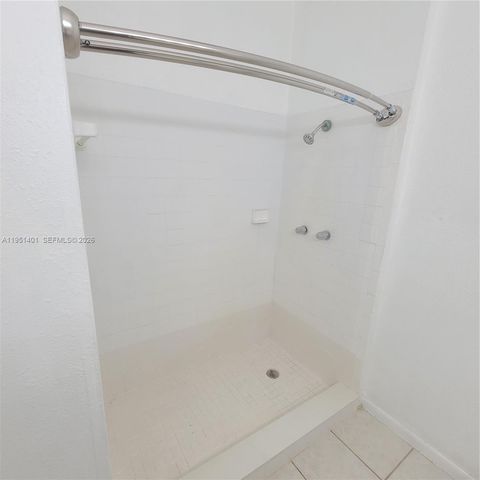 2061 NW 96th Ter 12P, Pembroke Pines, FL 33024