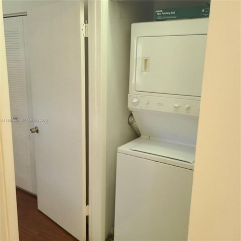 2061 NW 96th Ter 12P, Pembroke Pines, FL 33024