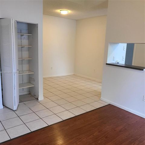 2061 NW 96th Ter 12P, Pembroke Pines, FL 33024