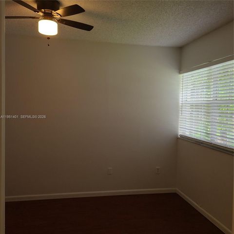 2061 NW 96th Ter 12P, Pembroke Pines, FL 33024