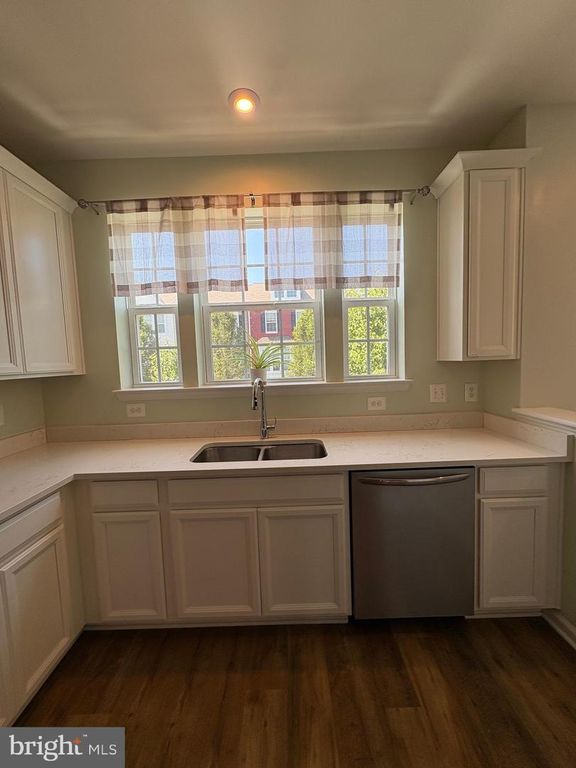 Image 5 of property listing at 43767 WINTERBERRY WAY, California, MD 20619