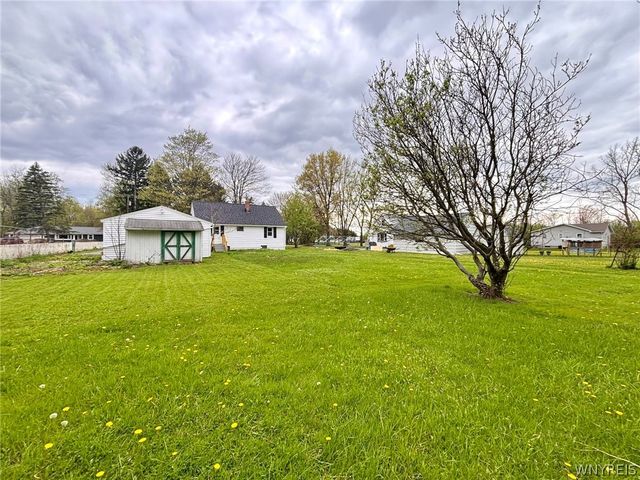 171 South Blossom Road, Elma, NY 14059