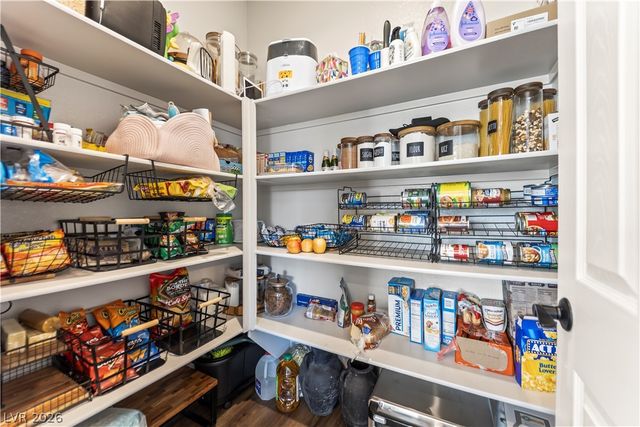 1938 Karner Blue Avenue, North Las Vegas, NV 89031